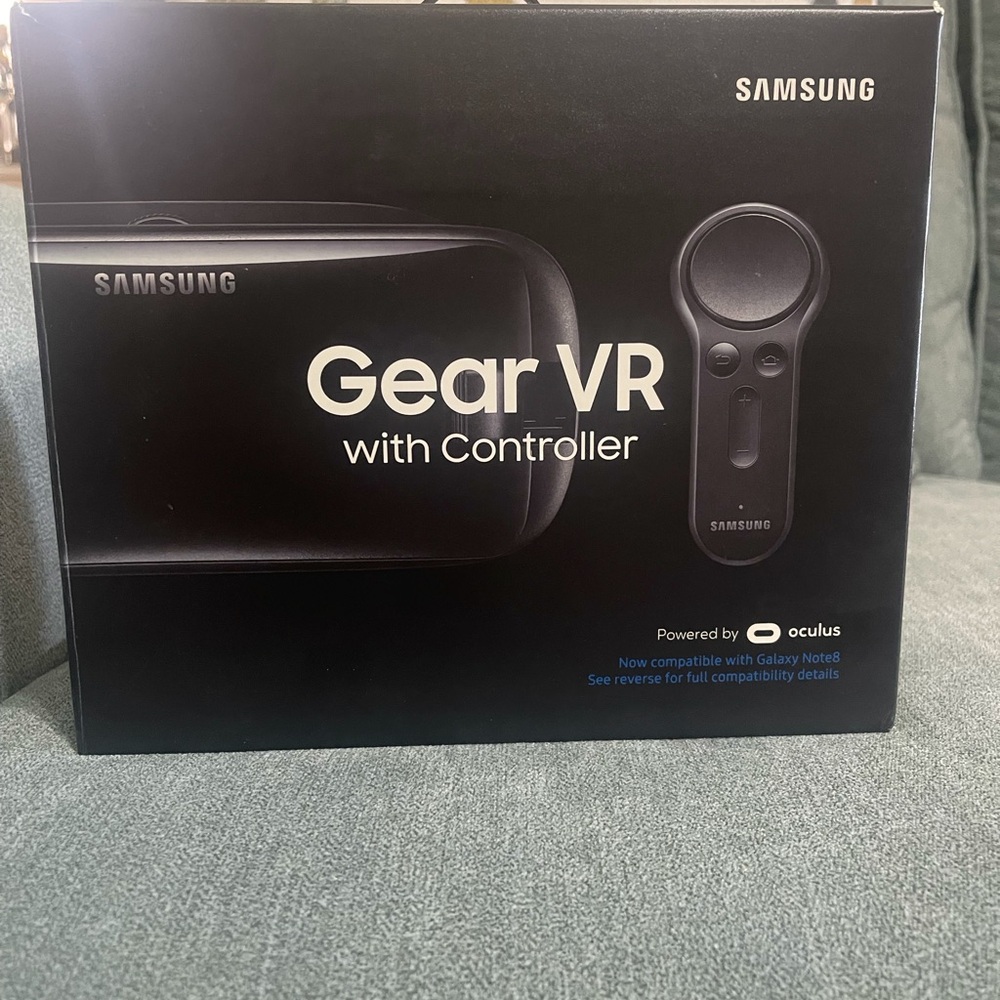 Samsung Gear VR with Controller - Black